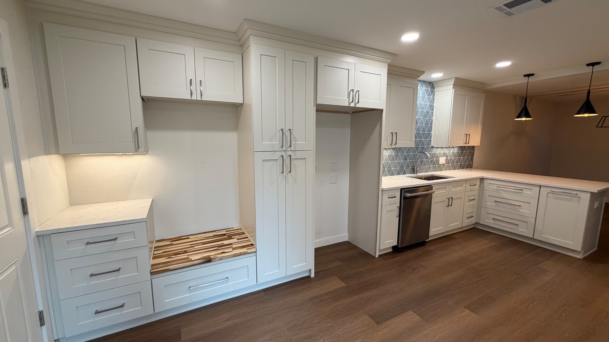White custom kitchen